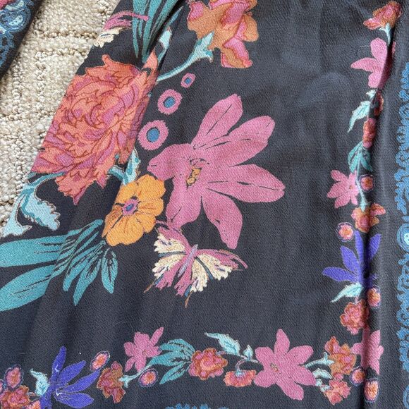 Floral V-Neck Long Sleeve Dress - Picture 4 of 11